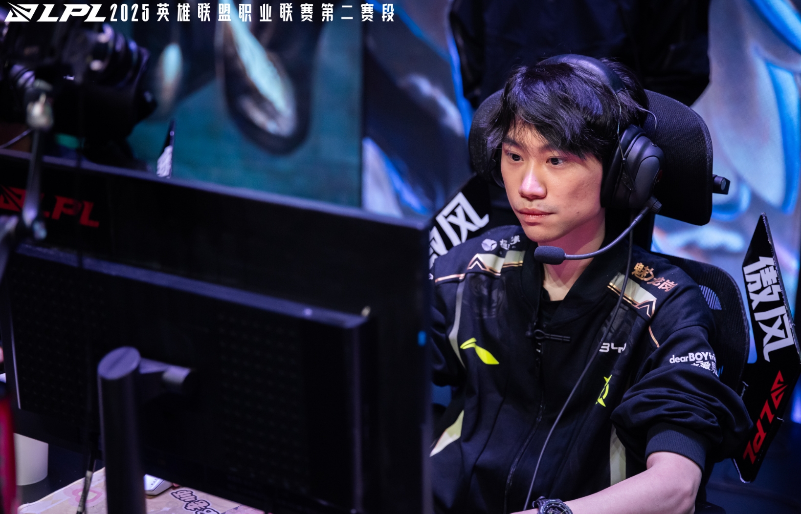 PG电子-比赛局势复杂首场状态出色，日本队观众沸腾！，TheShy重返赛场全场沸腾不已的简单介绍